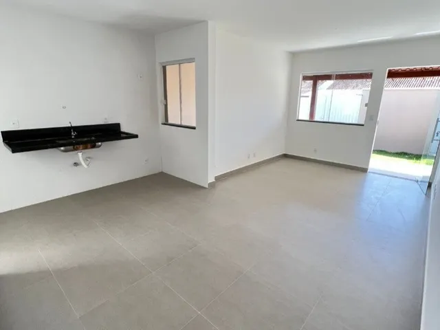 Imagem 10: Aluguel Anual: Casa Linear em Santa Mônica - 2 Quartos, 1 Suíte, 2 Salas, 2 Banheiros