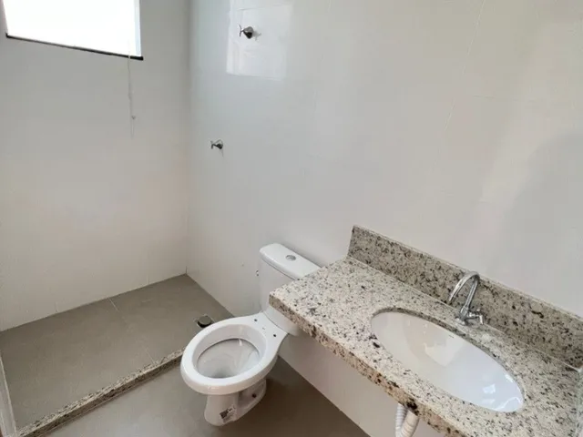 Imagem 8: Aluguel Anual: Casa Linear em Santa Mônica - 2 Quartos, 1 Suíte, 2 Salas, 2 Banheiros
