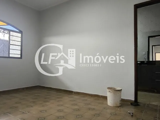 Imagem 9: Casa para locação em Campo Grande-MS, bairro Taveiropolis: 5 quartos, 1 suíte, 2