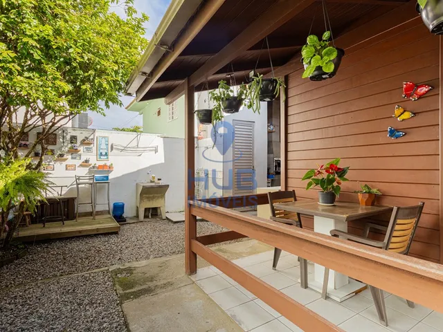 Imagem 2: Casa 3 Dormitórios para Venda em Florianópolis - Sc