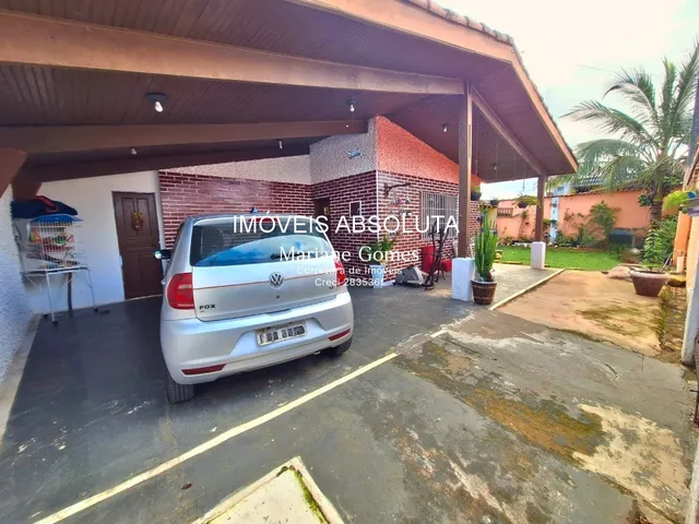 Imagem 2: Casa com Quatro Dormitórios e Edícula À Venda em Itanhaém