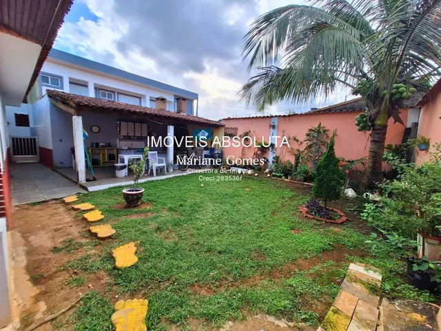 Imagem 1: Casa com Quatro Dormitórios e Edícula À Venda em Itanhaém