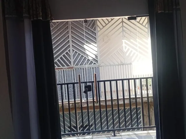 Imagem 1: Casa Ampla com 3 Suítes 2 Kitnets a 200m da Av. Augusto Montenegro