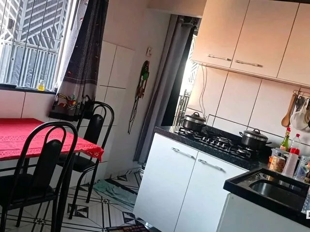 Imagem 3: Casa Ampla com 3 Suítes 2 Kitnets a 200m da Av. Augusto Montenegro