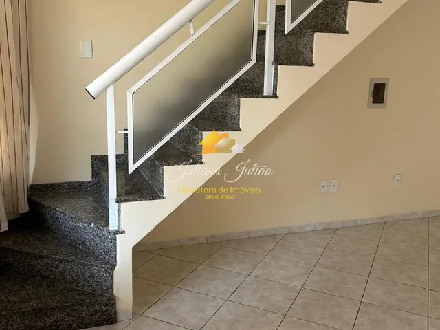 Imagem 2: CASA DUPLEX COM 3 QUARTOS SENDO 1 SUÍTE E PISCINA A VENDA NO BAIRRO TERRA FIRME EM RIO