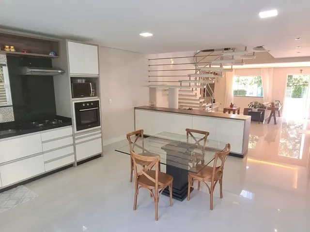 Imagem 4: Exclusivo, Sendo 1 Suíte e 2 Demi-Suítes, 4 Vagas, 378 M2, Alto Ribeirão, Florianópolis/Sc