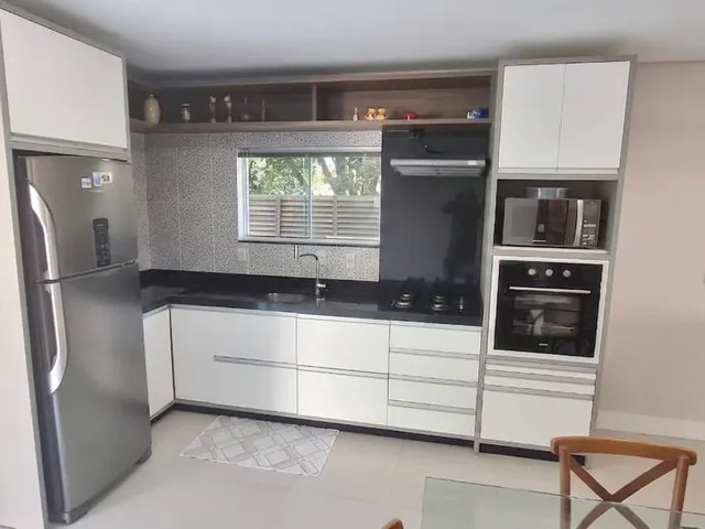 Imagem 5: Exclusivo, Sendo 1 Suíte e 2 Demi-Suítes, 4 Vagas, 378 M2, Alto Ribeirão, Florianópolis/Sc