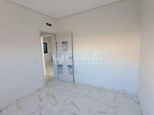 Imagem 9: Casa para À Venda, no Bairro Uvaranas, em Ponta Grossa - Pr