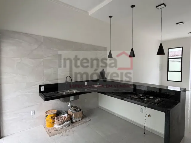 Imagem 2: Casa À Venda no Bairro Loteamento Residencial e Comercial Araguaia - Pindamonhangaba/Sp