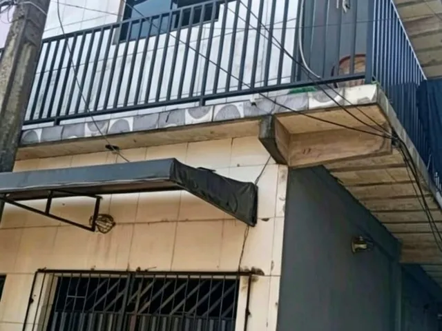Imagem: Casa de 3 Andares com 3 Suítes e 2 Kitnets