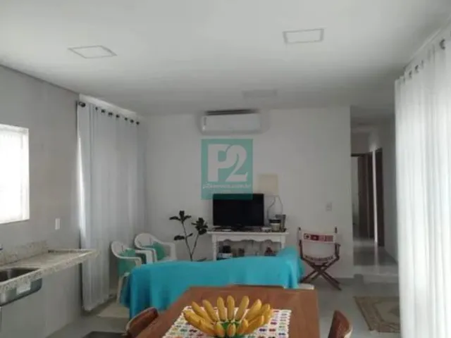 Imagem 2: Casa com 4 Suítes e Amplo Quintal a Poucos Metros da Praia de Zimbros - Bombinhas/Sc