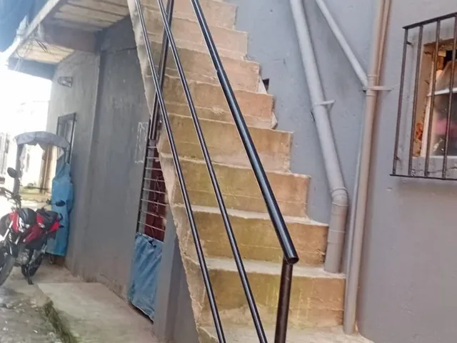 Imagem 13: Imóvel com 2 Kitnets e Casa Principal de 3 Suítes Próximo à Augusto Montenegro