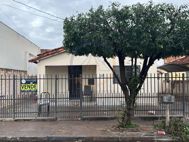 Imagem: Casa À Venda com 2 Dormitórios no Centro