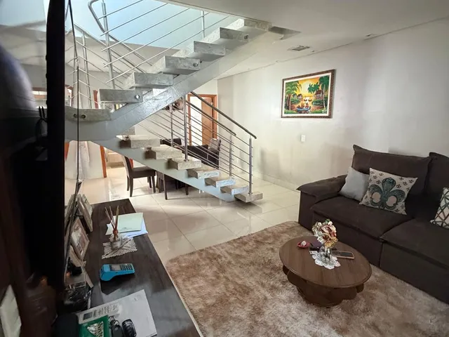 Imagem: Casa em Rua Fechada do Bairro santa Cruz
