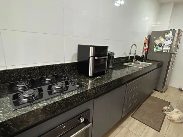 Imagem 3: Cobertura Duplex na Praia do Morro - 5 Quartos, 2 Suites, 2 Salas e Varandas a 150M da Praia em Guarapari-Es!