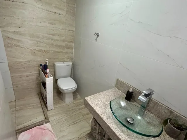 Imagem 10: Cobertura Duplex na Praia do Morro - 5 Quartos, 2 Suites, 2 Salas e Varandas a 150M da Praia em Guarapari-Es!