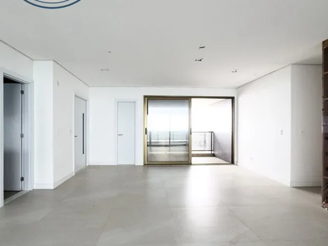 Imagem: Apartamento com 4 Suítes À Venda no Morro