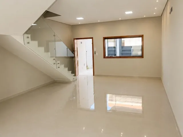 Imagem: Casa Duplex À Venda no Parque das Águas