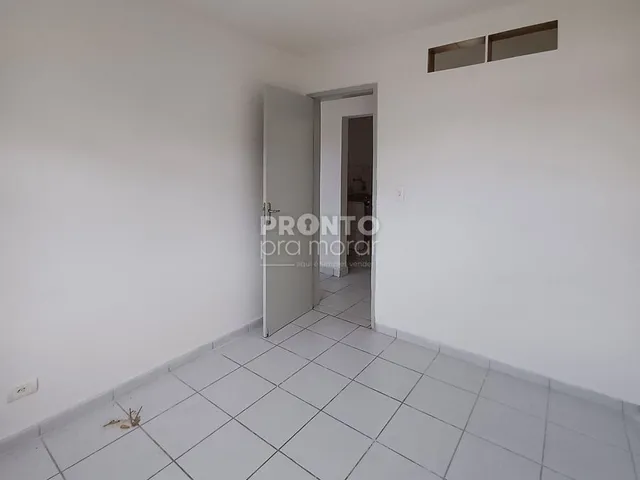 Imagem: Apartamento com 2 Quartos em Espinheiro