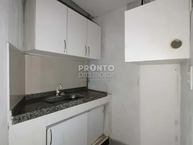 Imagem: Prédio/Edifício Inteiro em Espinheiro