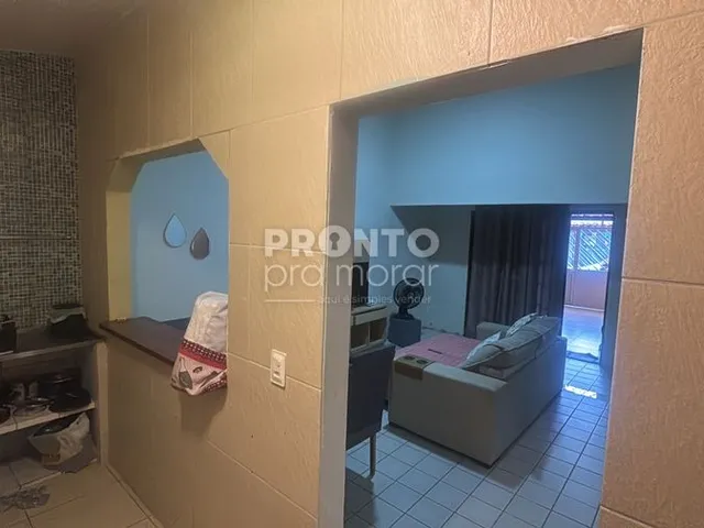 Imagem: Casa de Condomínio com 3 Quartos em Jardim