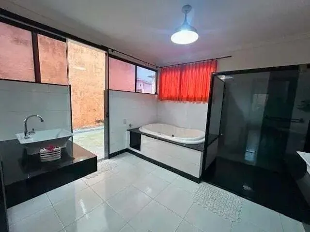 Imagem: Casa Mobiliada para Locação com 4 Suítes