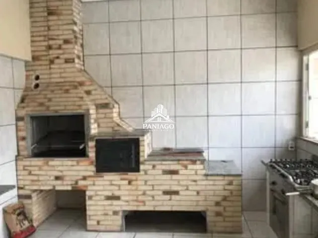 Imagem 3: Sobrado À Venda com Piscina e Quintal Amplo