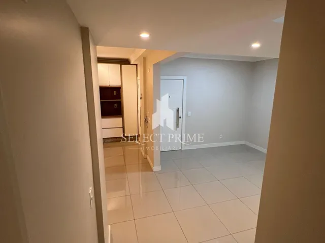 Imagem 14: Apto. no Edifício Djr Próximo Ao Lago. Promoção: de R$ 1.100.000,00 por R$ 950.000,00 Sem Permutas