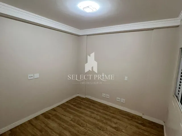 Imagem 16: Apto. no Edifício Djr Próximo Ao Lago. Promoção: de R$ 1.100.000,00 por R$ 950.000,00 Sem Permutas
