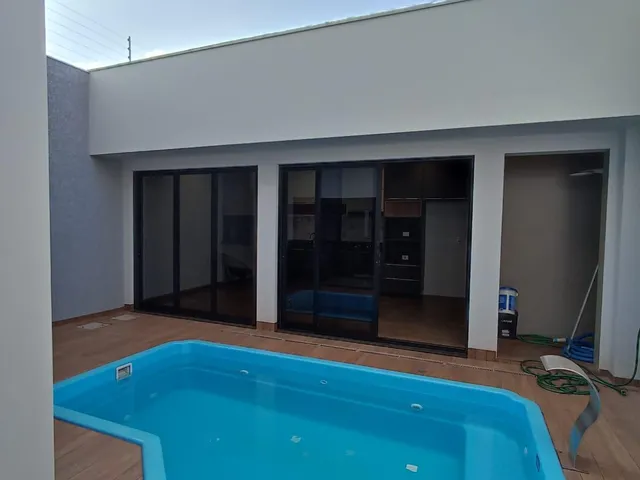 Imagem 7: Sobrado de 178M² com Suíte 2 Quartos Edícula Churrasqueira e Piscina no Centro de Toledo