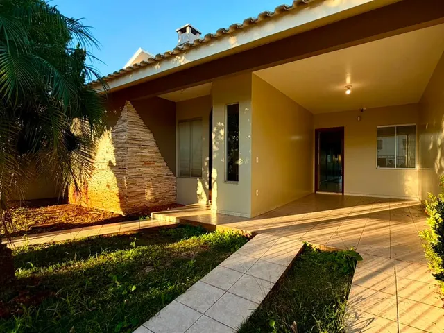 Imagem 7: Casa Espaçosa com Piscina À Venda no Jardim Pancera - Toledo Pr