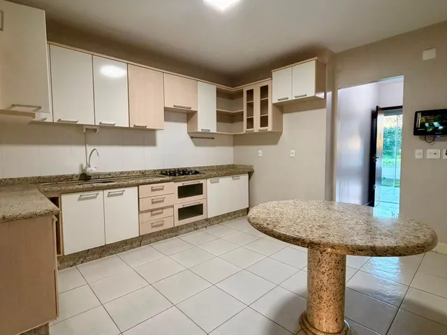 Imagem 11: Casa Espaçosa com Piscina À Venda no Jardim Pancera - Toledo Pr