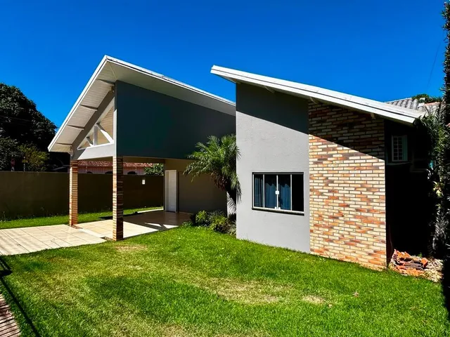 Imagem: Casa em Terreno de 496M² com Piscina no