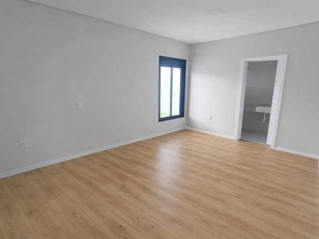 Imagem 7: Casa Moderna com 3 Quartos e Sobra de Terreno no Jardim Pancera - Toledo Pr