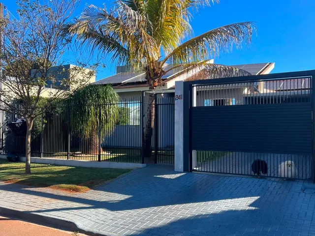 Imagem 6: Casa Mobiliada no Jardim Pancera com Piscina, Sobra de Terreno e Placa Solar