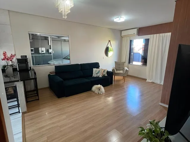 Imagem 8: Casa Mobiliada no Jardim Pancera com Piscina, Sobra de Terreno e Placa Solar