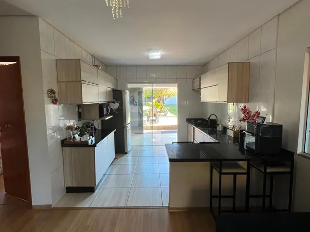 Imagem 7: Casa Mobiliada no Jardim Pancera com Piscina, Sobra de Terreno e Placa Solar