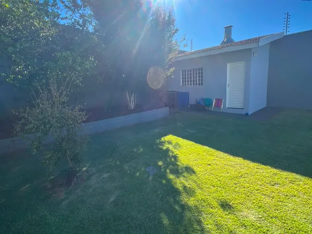 Imagem 4: Casa Mobiliada no Jardim Pancera com Piscina, Sobra de Terreno e Placa Solar