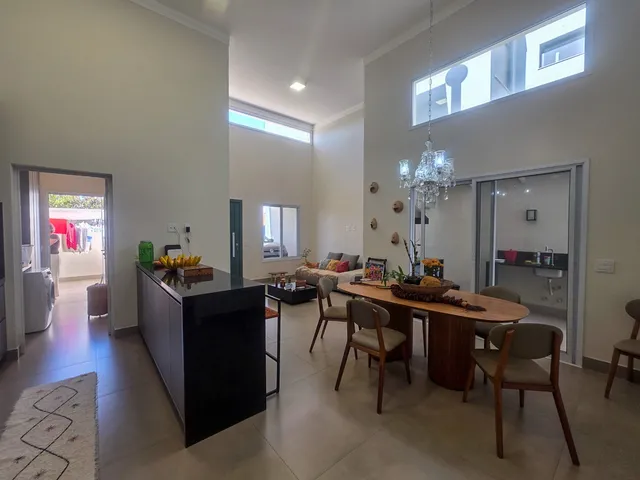 Imagem 8: Casa em Condomínio de Luxo com 3 Quartos e 4 Vagas em Paulínia-Sp - Vila Monte Alegre - 129M²