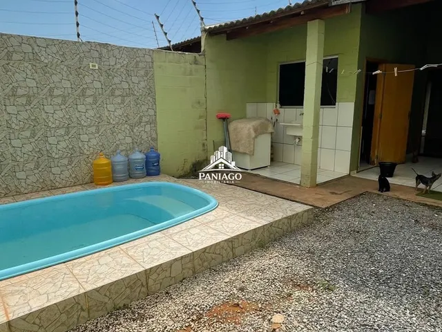 Imagem 4: Casa com 2 Quartos e Piscina À Venda