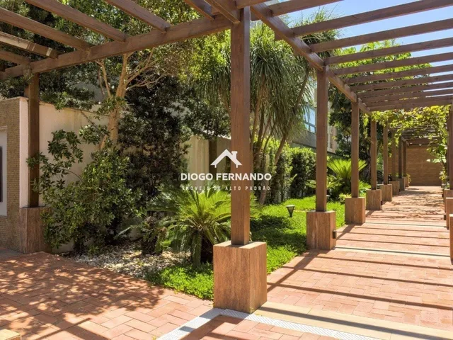 Imagem 2: Cobertura À Venda no Novo Campeche com 3 Dormitórios, Jacuzzi e Vista Panorâmica