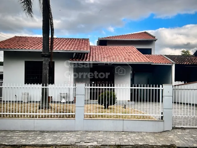 Imagem: Casa À Venda no Bairro Limoeiro - Brusque/Sc