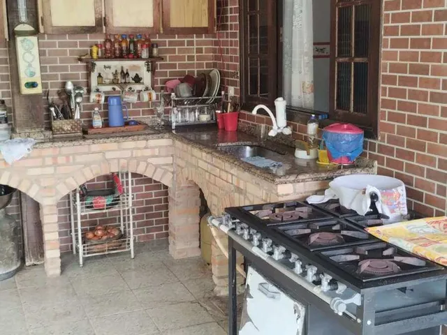 Imagem 5: Casa À Venda em Niterói, Várzea das Moças, com 4 Quartos, 250M²