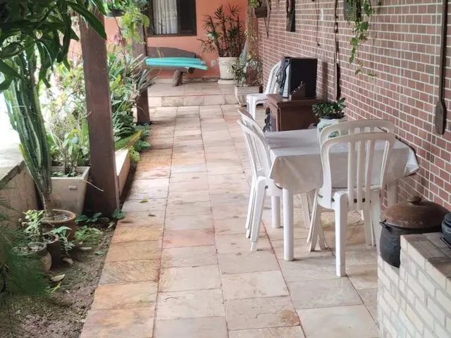 Imagem 14: Casa À Venda em Niterói, Várzea das Moças, com 4 Quartos, 250M²