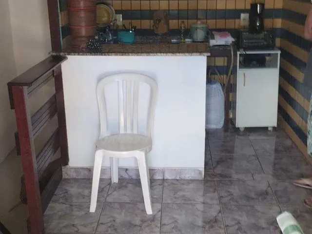 Imagem 2: Casa À Venda em Niterói, Várzea das Moças, com 4 Quartos, 250M²