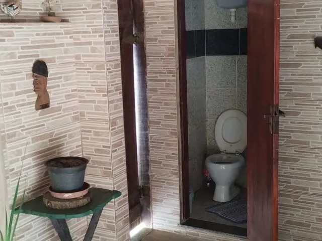 Imagem 13: Casa À Venda em Niterói, Várzea das Moças, com 4 Quartos, 250M²