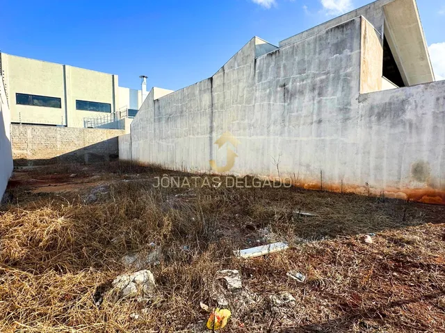 Imagem 5: Meio Terreno (200 M2) À Venda no Bom Jardim - Localização Destaque
