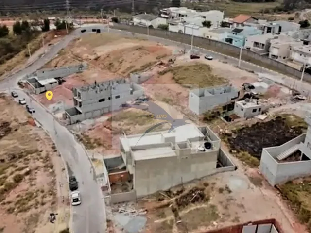 Imagem: O terreno possui 150m² de Área, Imóvel novo e está
