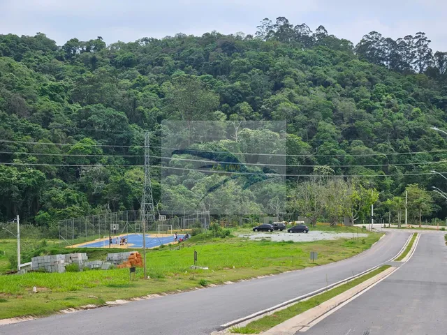 Imagem 3: Terreno em Loteamento pronto para construir
