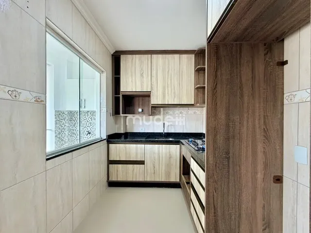 Imagem: Apartamento Térreo com 3 Quartos e Sem